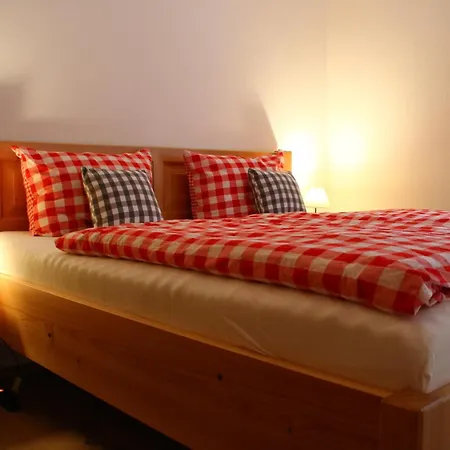 Haus Florian Sprenzel شقة